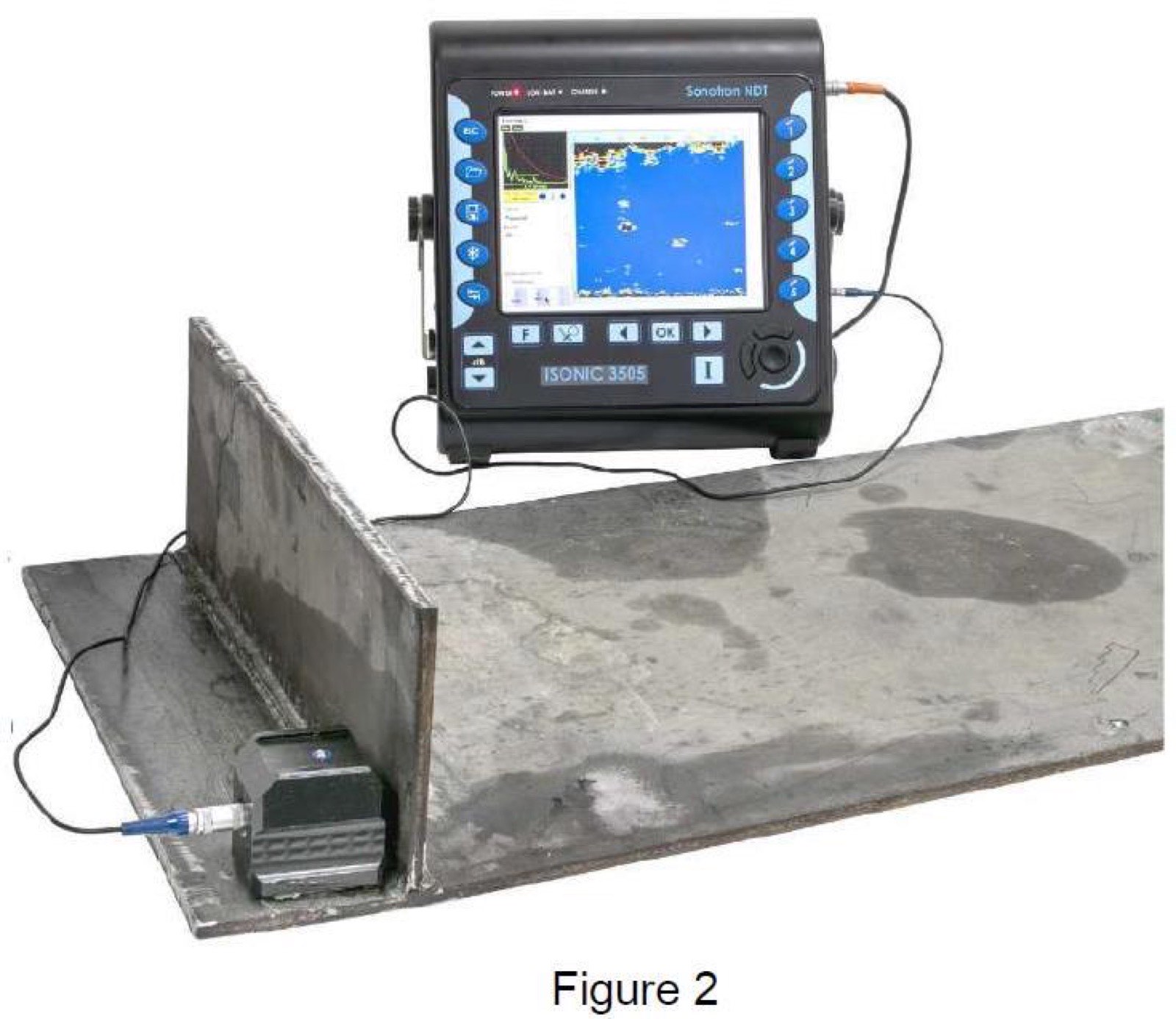 Short range guided wave ultrasonic testing equipment on a steel test plate